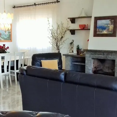 בית נופש Nerina יורט דה מאר